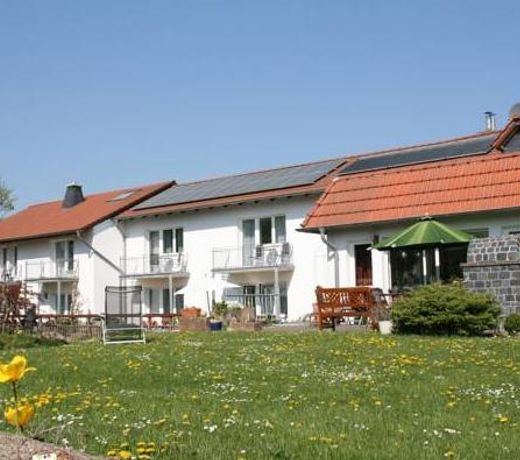 Urlaubspension 'Hohes Rott' und Apartmenthaus