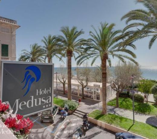 Hotel Medusa