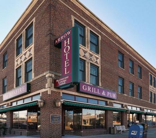 Arrow Hotel