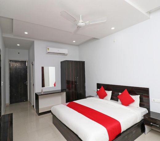 Capital O 36090 Hotel Sathyarth