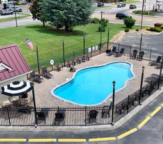 Landmark Inn