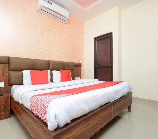 OYO 30743 Hotel Himalayan