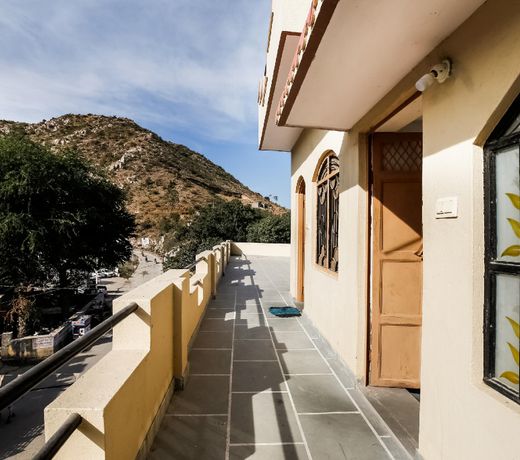 ashapura guest house
