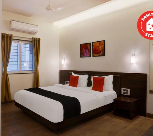 Capital O 38128 Omkar Executive