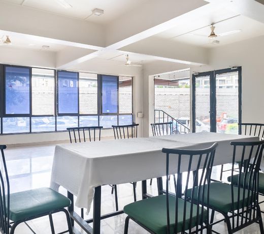 Capital O 44215 Hotel Majestic Executive