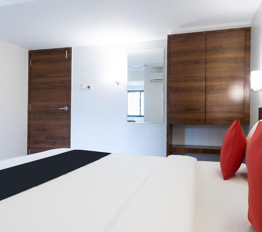 Capital O 44215 Hotel Majestic Executive