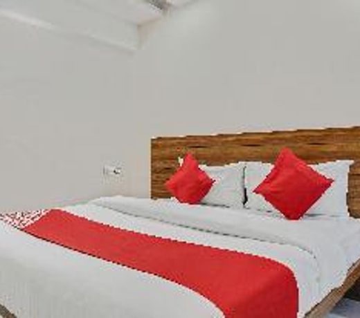 OYO 46740 Paradise Inn