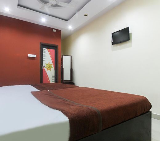 SPOT ON 48871 Ay Hotel
