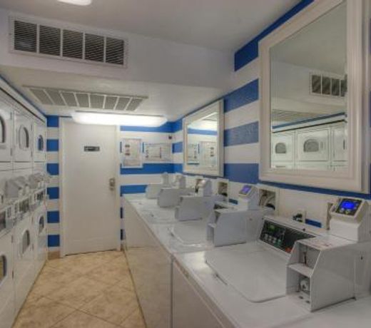 Park Suites at 237 - One Bedroom Apartment