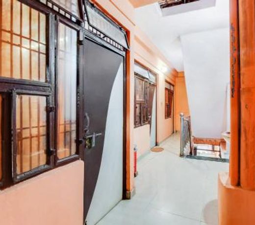 SPOT ON 60711 Hotel Radhe Inn