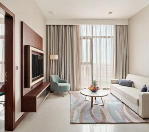 Holiday Inn Dubai Al-Maktoum Airport, an IHG Hotel