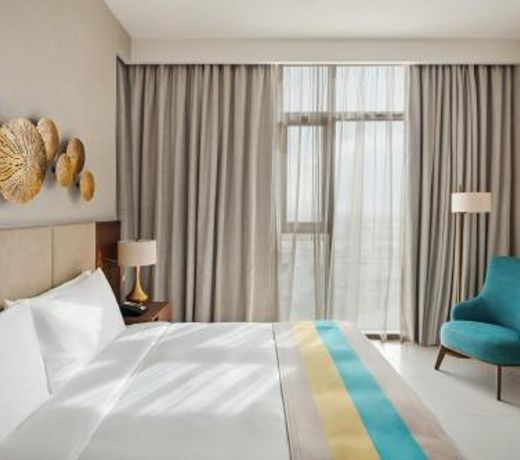 Holiday Inn Dubai Al-Maktoum Airport, an IHG Hotel