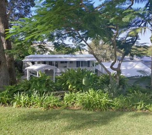 Sapphire Beach Pet Friendly Beach 5 minute walk