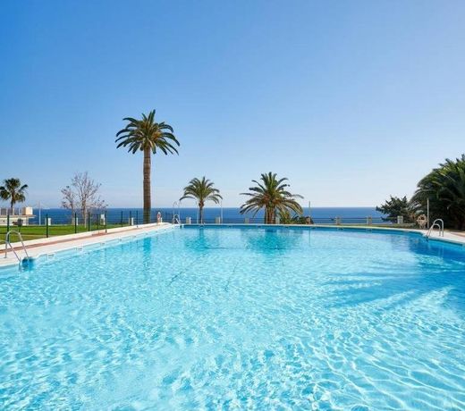 PURO BEACH. Charming apartment with jacuzzi.