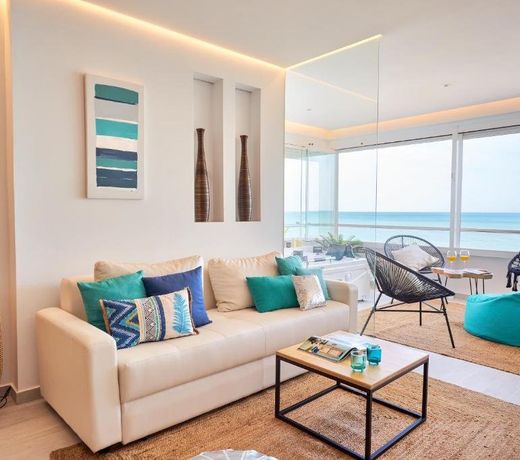 PURO BEACH. Charming apartment with jacuzzi.