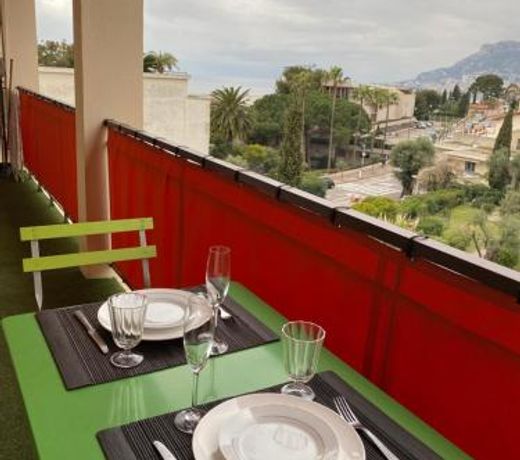 Charmant 2 Pièces Vue sur Mer et MONTE-CARLO à ROQUEBRUNE CAP MARTIN