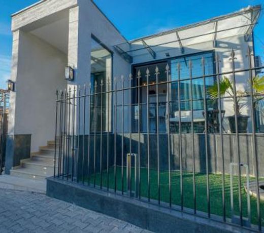 Hotel Ticiani 13