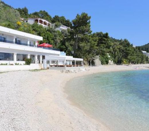 Family friendly apartments with a swimming pool Zivogosce - Porat, Makarska - 18150