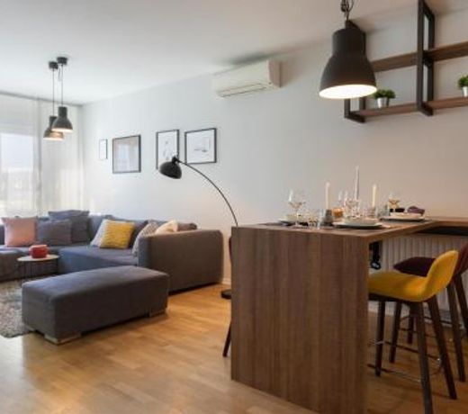 Spacious Apartment in RadniÄka Business Zone - FREE PARKING