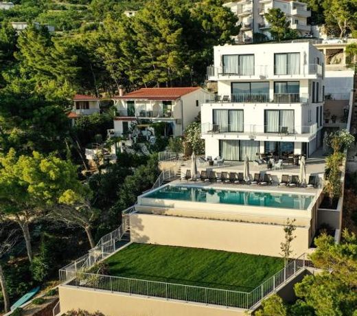 Villa Bacana a luxury villa in Brela, seafront