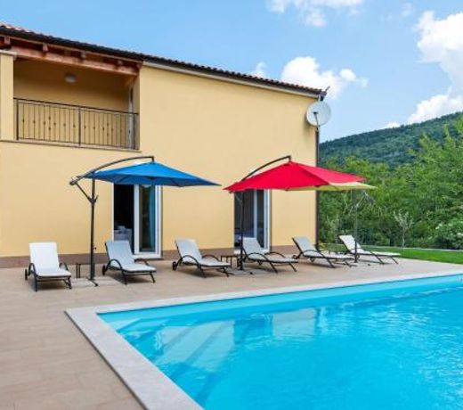 Quaint Holiday Home near Buzet with Terrace