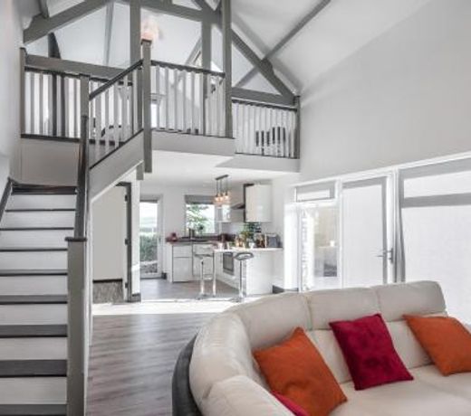 Curragh House Lodges