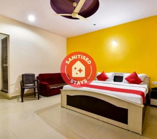 OYO Flagship 71325 Hotel Chirag And Lawn