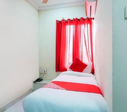 OYO 70927 Hotel Hyderabad Continental