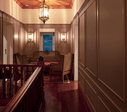 Elgin Hall