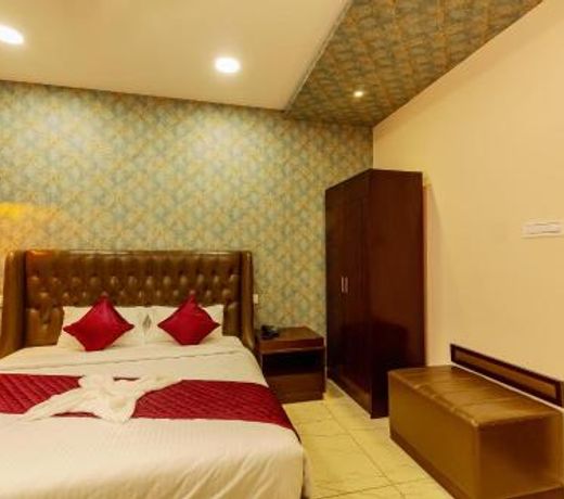 HOTEL AKSHAY GRAND