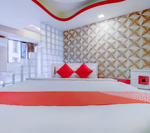 OYO 71140 Hotel Grand