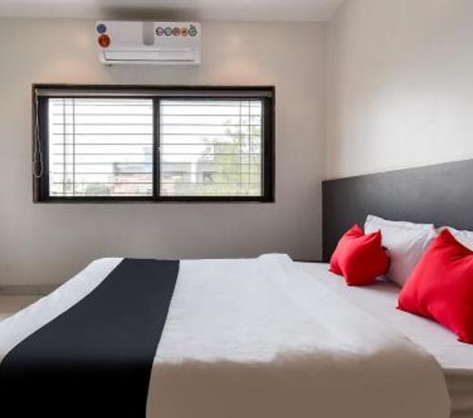 Capital O 71866 Hotel Ansh