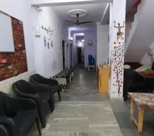 OM paying guest house