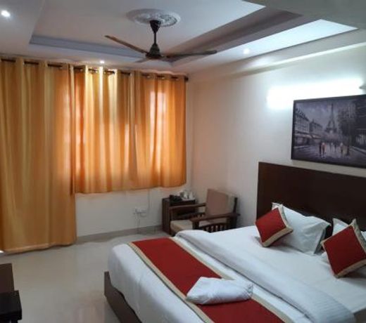 hotel feather