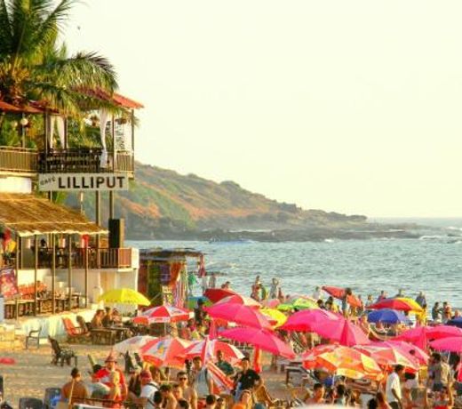 4BHK SPARKLING APARTMENT NEAR BEACH POOL & BAR 2bhkX2