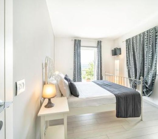 La Villa Holiday House
