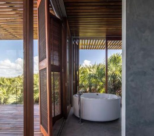Beachfront Villa in the middle of jungle!