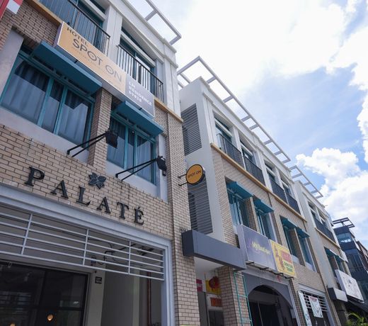 SPOT ON 89838 Lm Residence