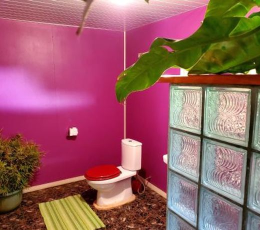 Le Ua Huka Horse House