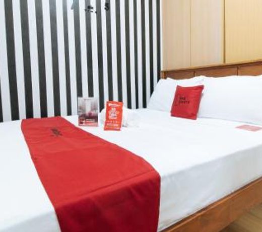 RedDoorz Premium @ SMDC Fairview 2