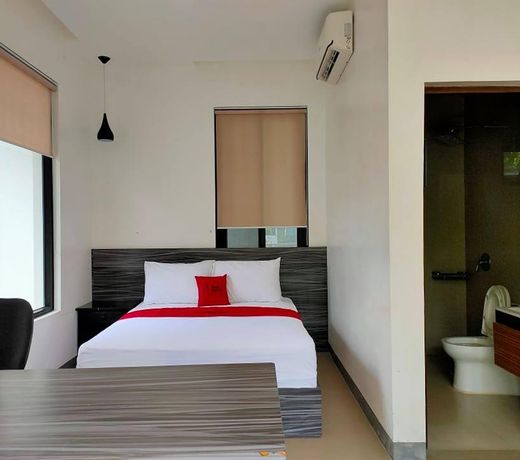 RedDoorz Plus near Villa Lagos Pansol