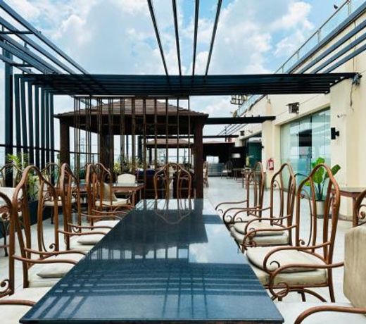 Grand Regent Hotel and Suites