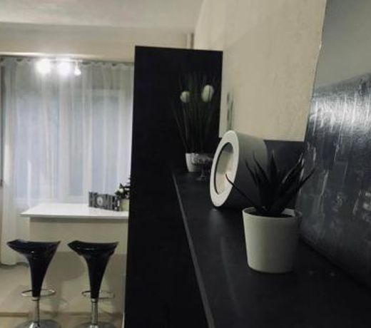 REEAS APARTAMENT