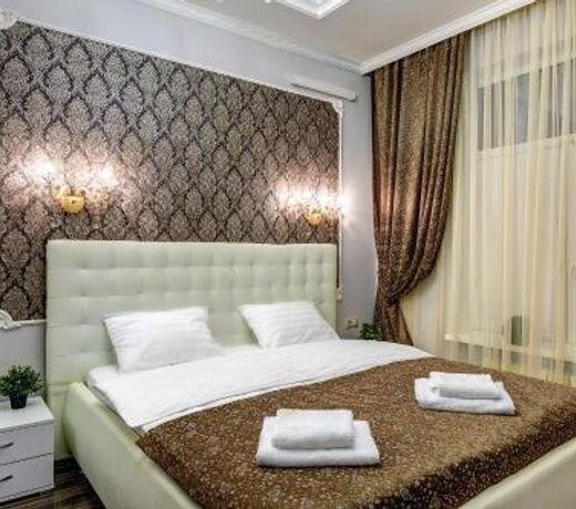 CITY HOTEL