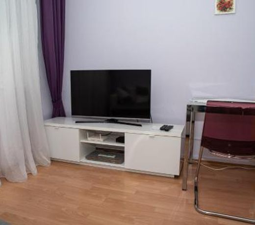 LOVELY ONE BEDROOM APARTMENT