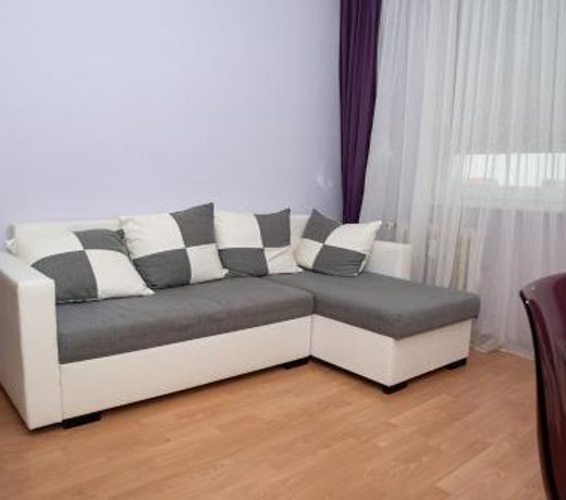 LOVELY ONE BEDROOM APARTMENT
