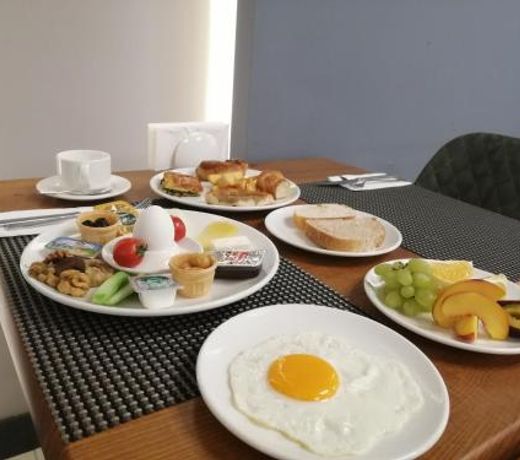 Kayhan City Hotel