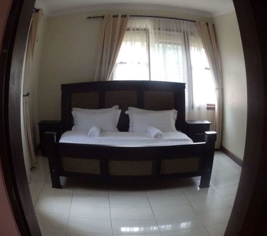 Emra Hotel