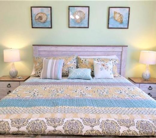 WFH Away from Home! FREE Wi-Fi and Parking, 4mi to Clearwater Beach