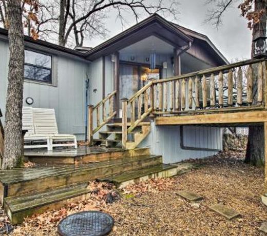 Rustic Stockton Lake Cabin Half Mile to Boat Ramp!